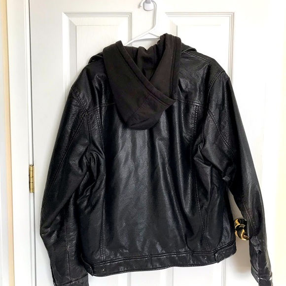 Levi’s Leather Jacket - Picture 2 of 2